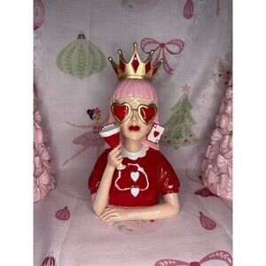 NEW Queen of Hearts with Martini Valentines Day Figurine